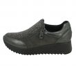 Slip-on in camoscio grigio con brillantini