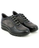 Sneaker bicolore in camoscio e nappa