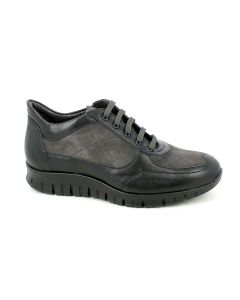 Sneaker bicolore in camoscio e nappa