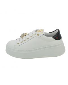 Sneaker in pelle bianca con scarabeo