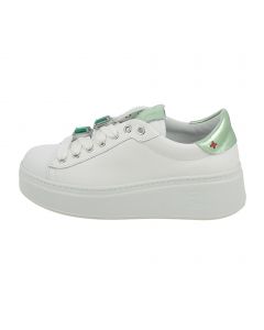 Sneakers Gio+ bianche con scarabeo verde smeraldo